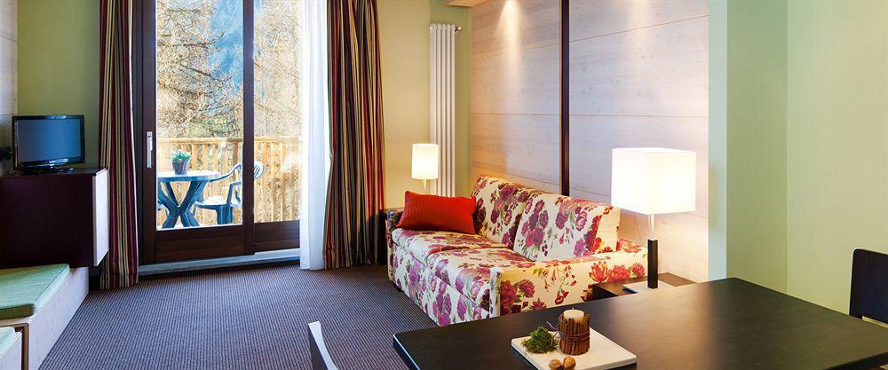 צ'זנה טורינזה Hotel Sansicario Majestic מראה חיצוני תמונה